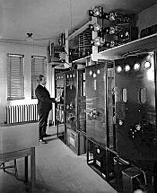 Baker and transmitter